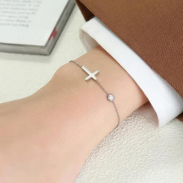 Brățară din argint minimalistă cu Cruce și piatra Moissanite - Lila