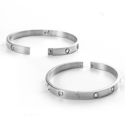 Bratara tip bangle Hallie - Vagance România