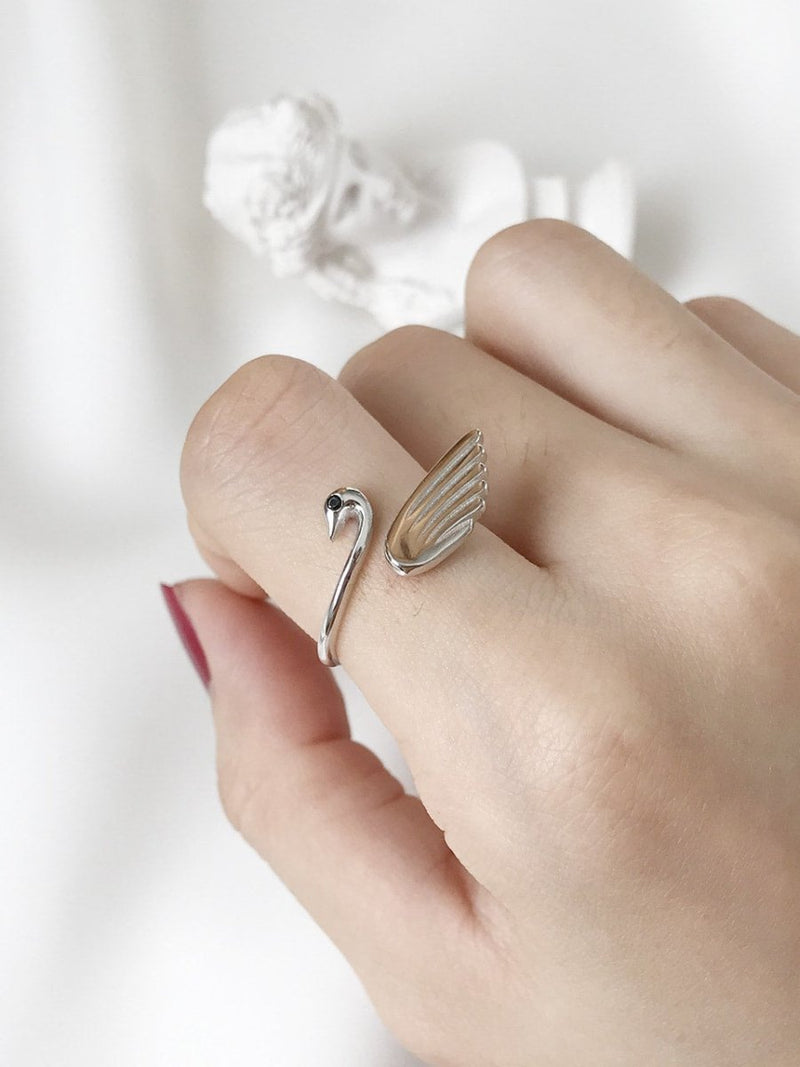 Inel reglabil din argint Swan Life - Vagance Jewelry