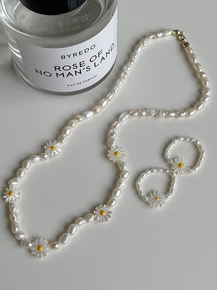 Lănțișor din argint si perle naturale - Pearl Flower - Vagance România